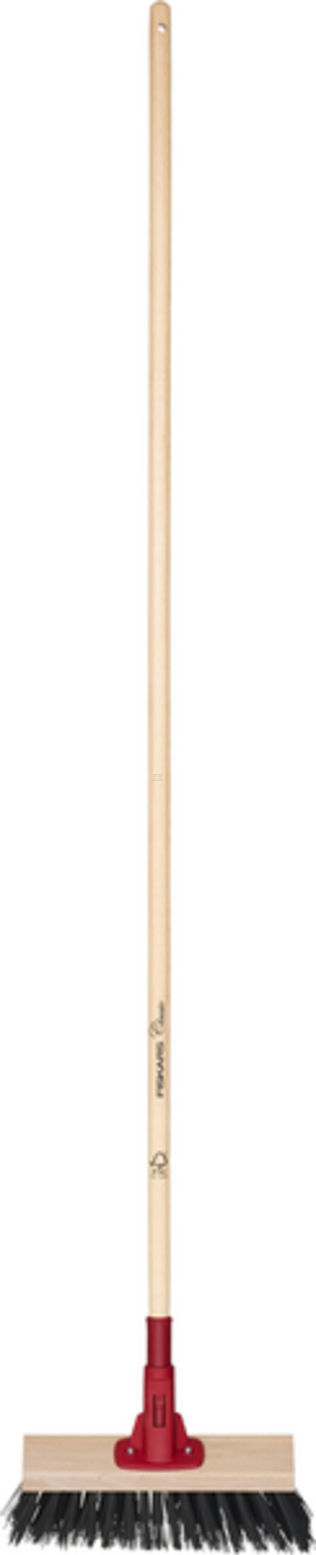 Street broom Fiskars Classic