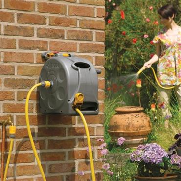 hozelock-compact-reel-with-25m-hose