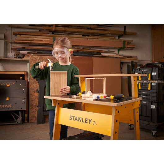 Black and Decker Junior Wooden Birdfeeder Kit | OK047-BD