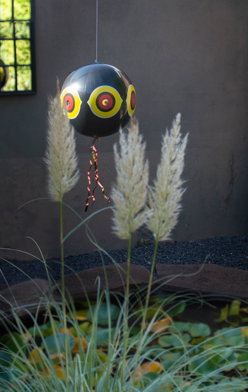 Knock Pest Scare balloon