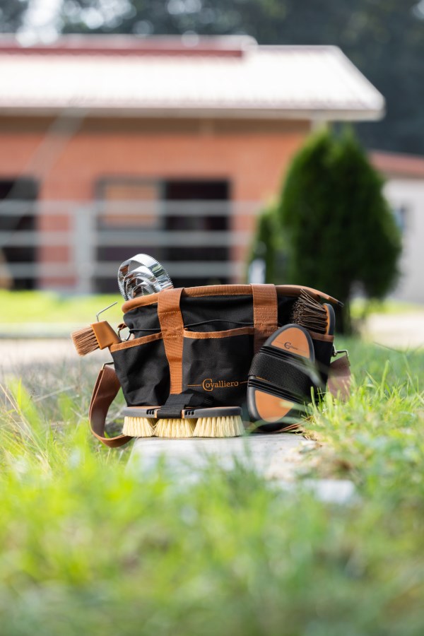 Covalliero Grooming Bag