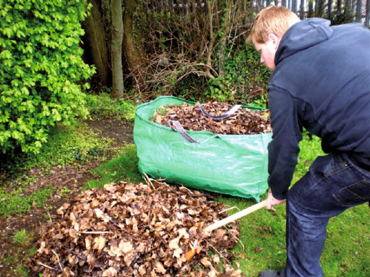 BarrowBag 270-litre gardening bag