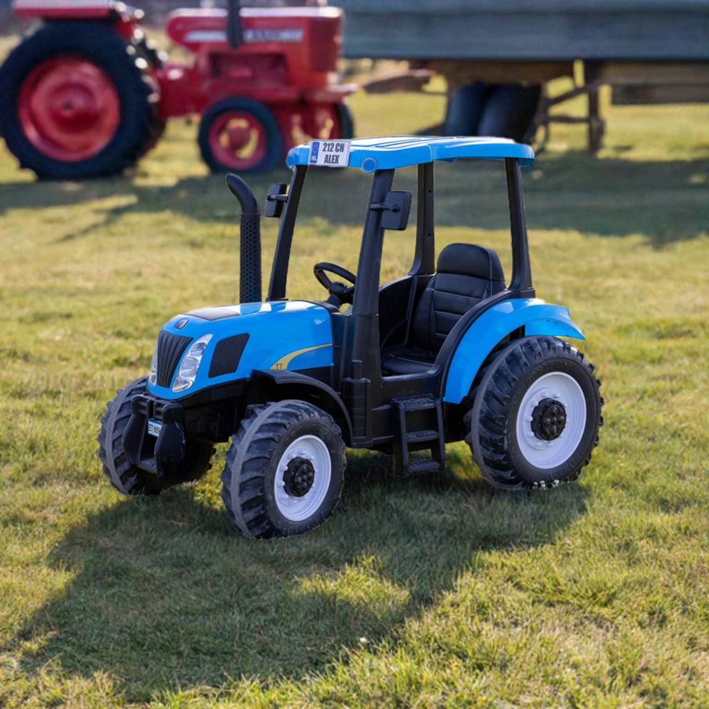 Pre-Order: New Holland 24V Electric Blue Tractor and Trailer (Trailer Included)
