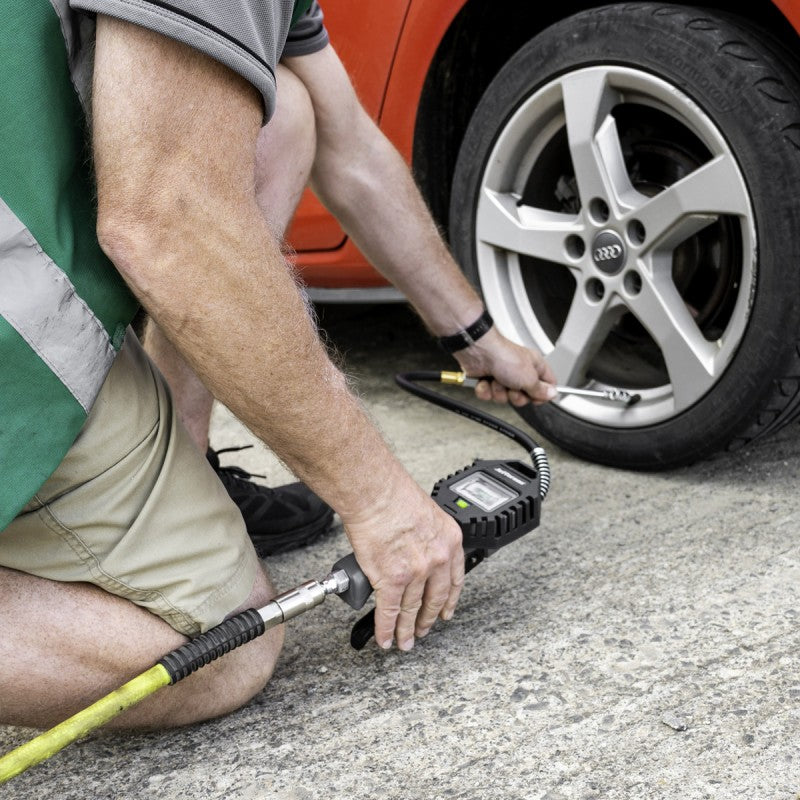 Jefferson Digital Tyre Inflator with Twin Push Connector (500mm Hose)