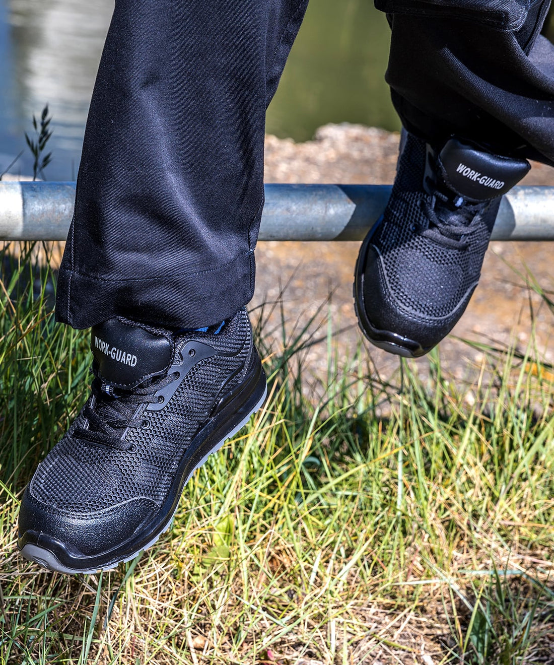 Result All-Black Safety Trainer (R456X)