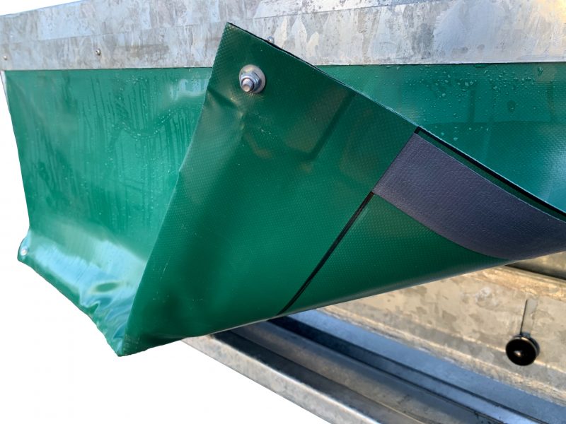 CALF FEEDER BOX