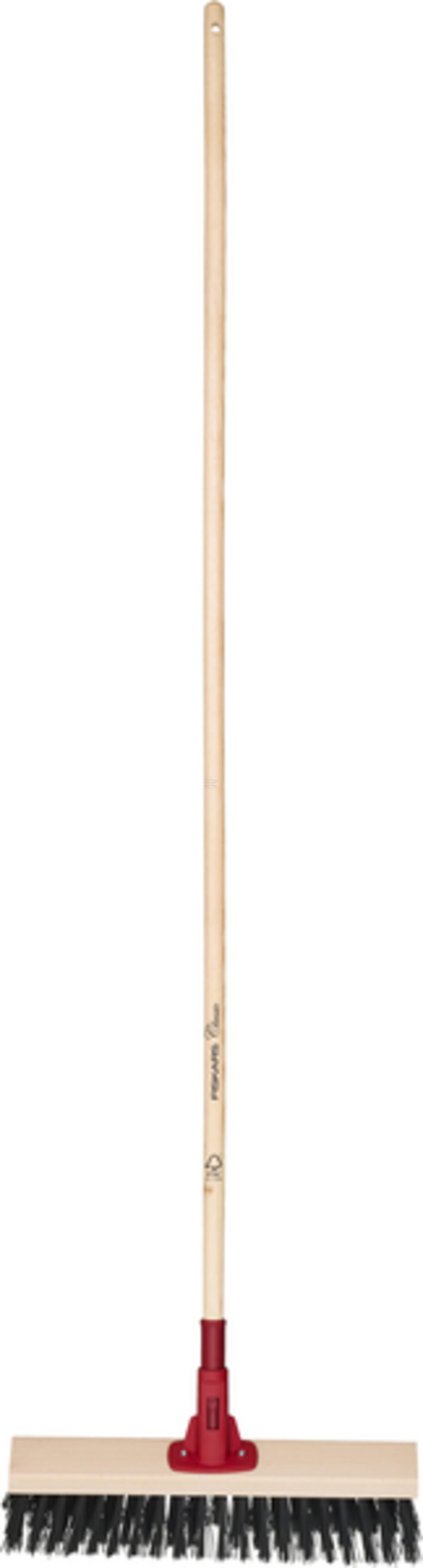 Street broom Fiskars Classic