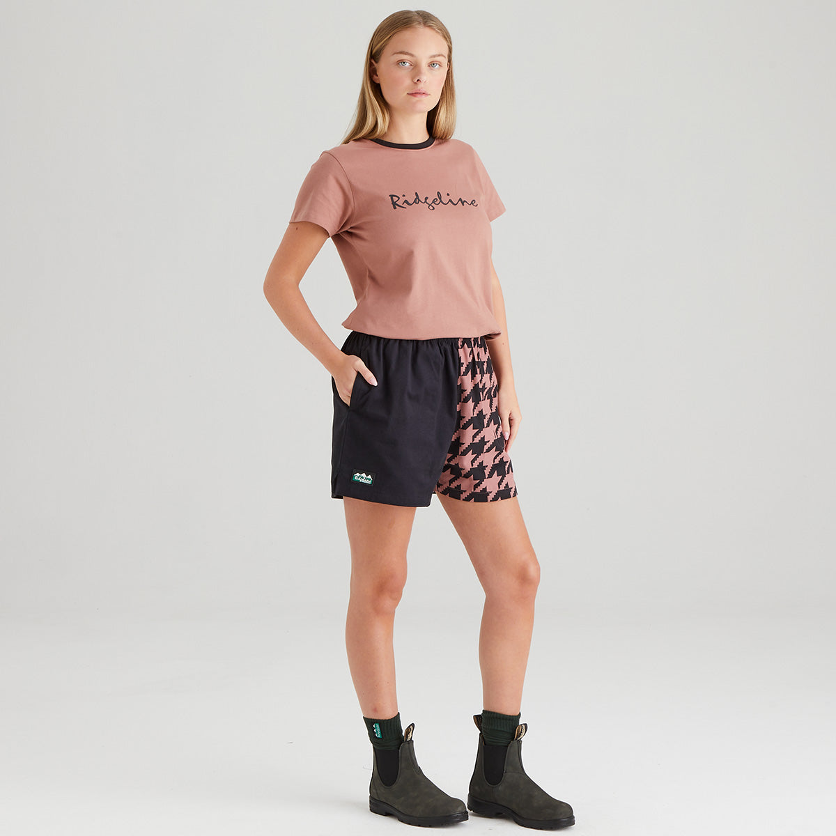 Ridgeline Backslider Shorts – Black Print