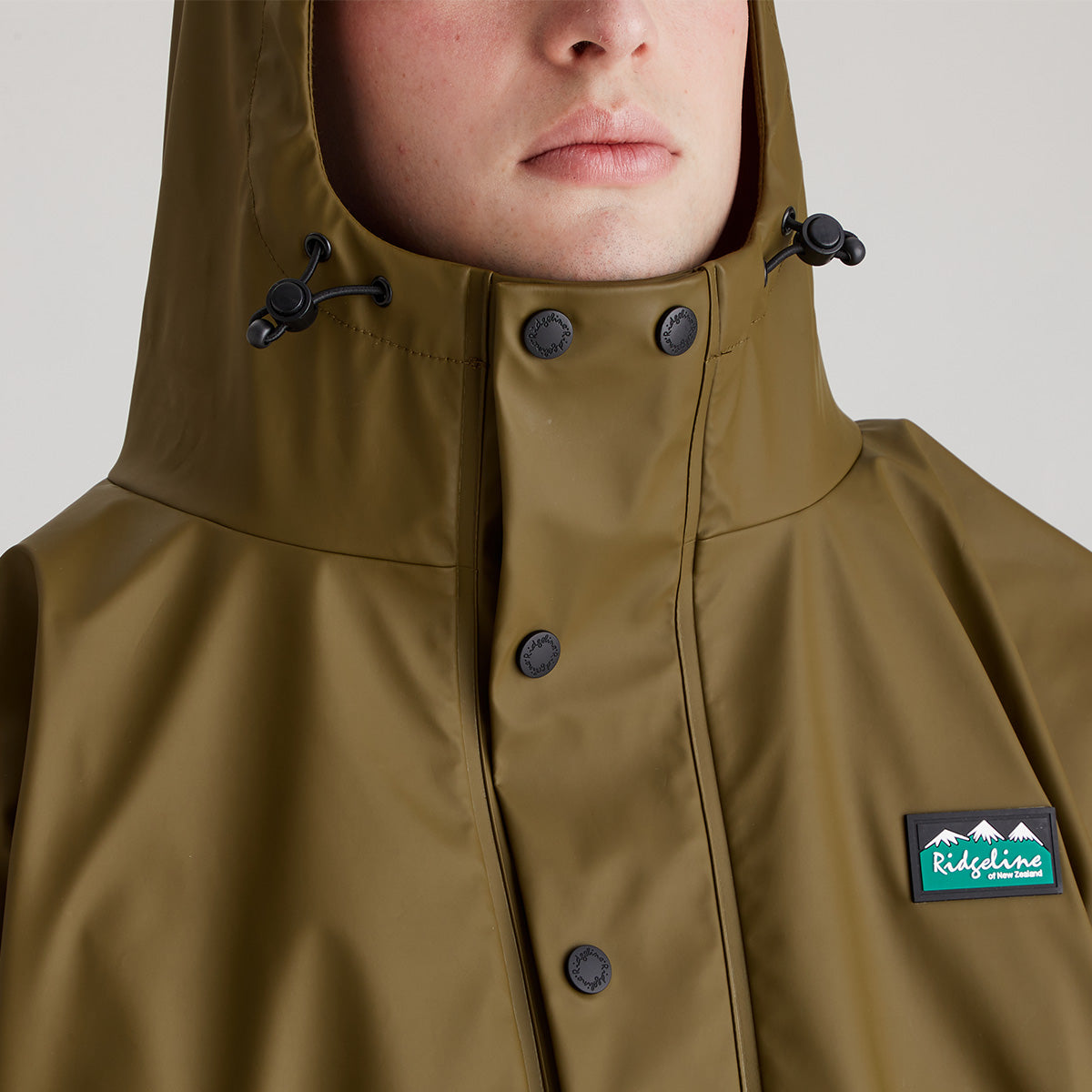 Ridgeline Signature Poncho – Teak