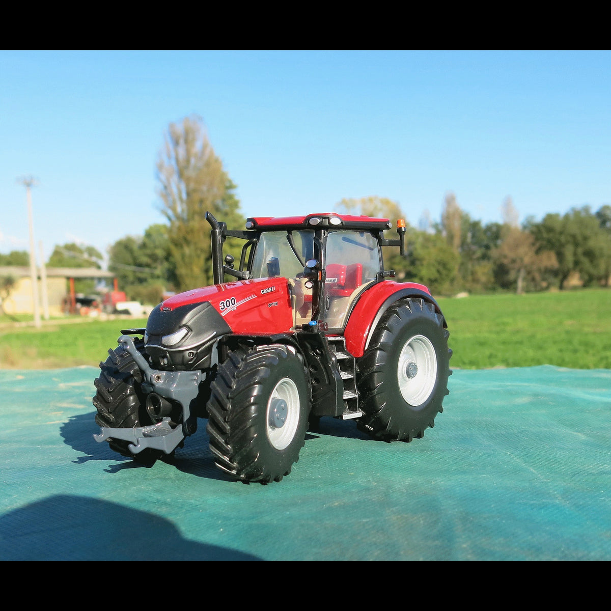 Case Optum 300 CVX tractor
