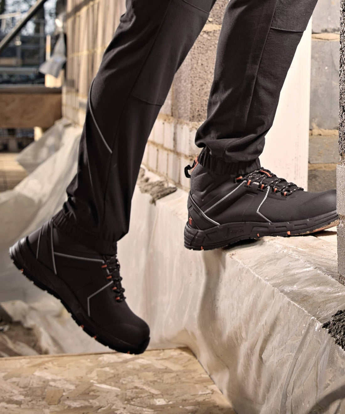Scruffs Coldwell Light Boots (SH086)